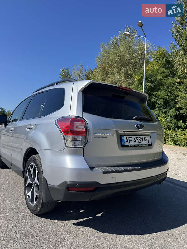 Внедорожник / Кроссовер Subaru Forester 2017 в Днепре