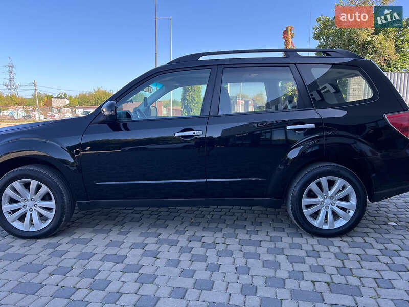 Внедорожник / Кроссовер Subaru Forester 2011 в Ивано-Франковске