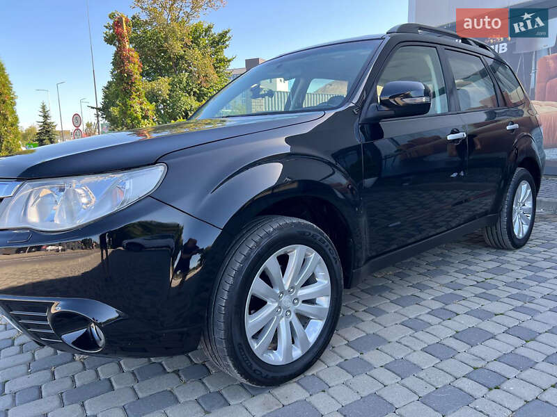 Внедорожник / Кроссовер Subaru Forester 2011 в Ивано-Франковске