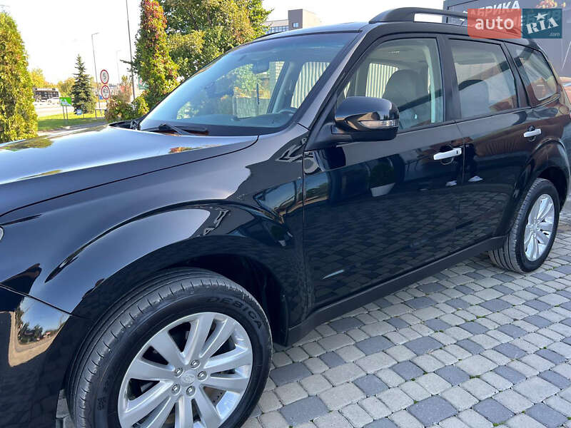 Внедорожник / Кроссовер Subaru Forester 2011 в Ивано-Франковске