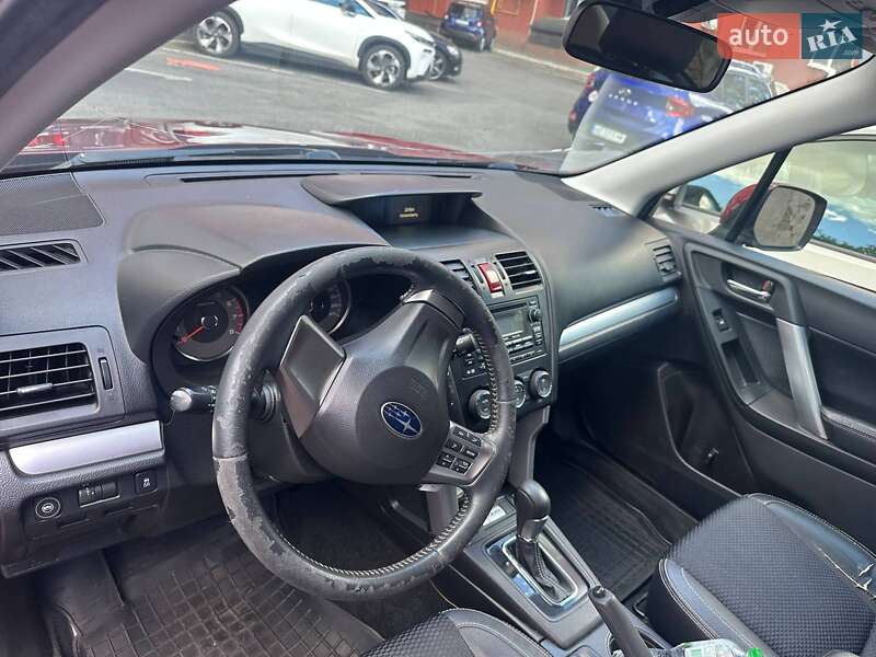 Внедорожник / Кроссовер Subaru Forester 2014 в Днепре