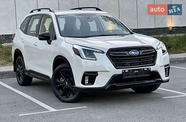 Внедорожник / Кроссовер Subaru Forester 2023 в Киеве