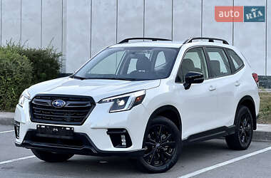 Внедорожник / Кроссовер Subaru Forester 2023 в 