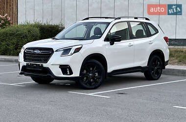 Внедорожник / Кроссовер Subaru Forester 2023 в 