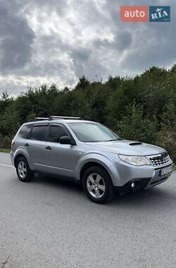 Внедорожник / Кроссовер Subaru Forester 2011 в Бобрке