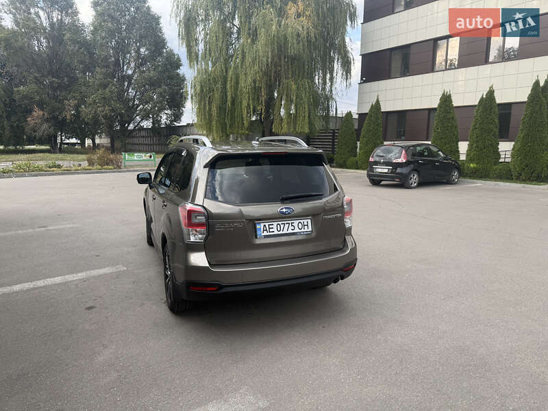 Внедорожник / Кроссовер Subaru Forester 2016 в Днепре