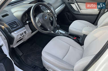 Внедорожник / Кроссовер Subaru Forester 2014 в 