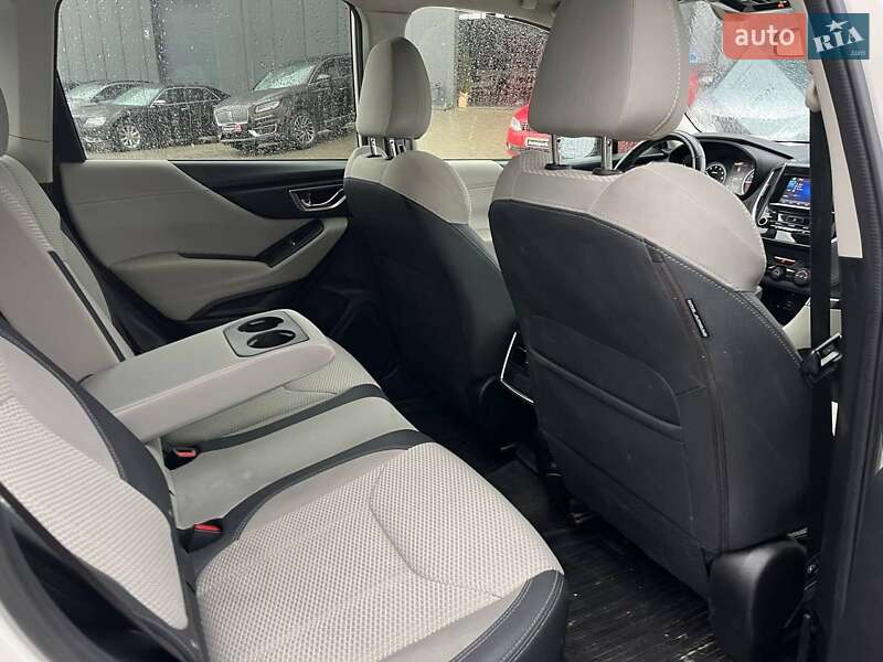 Позашляховик / Кросовер Subaru Forester 2018 в Львові фото 10 Позашляховик / Кросовер Subaru Forester 2018 в Львові