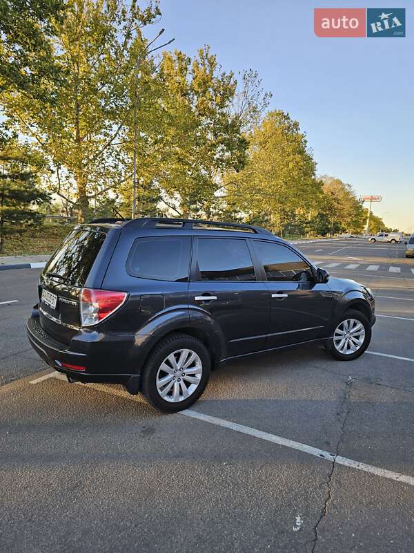 Внедорожник / Кроссовер Subaru Forester 2012 в Николаеве