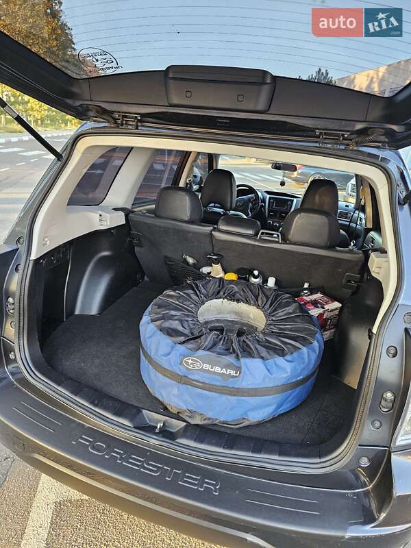 Внедорожник / Кроссовер Subaru Forester 2012 в Николаеве