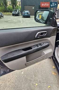 Внедорожник / Кроссовер Subaru Forester 2005 в 