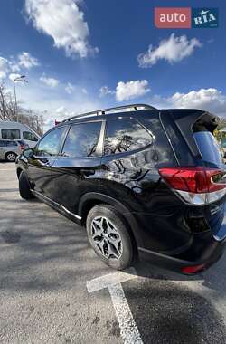 Внедорожник / Кроссовер Subaru Forester 2023 в 