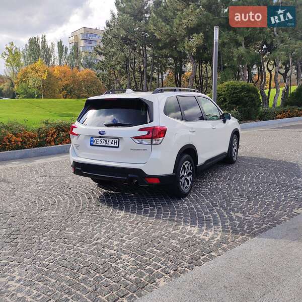 Внедорожник / Кроссовер Subaru Forester 2022 в Днепре