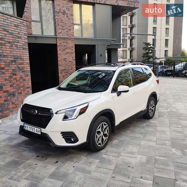 Внедорожник / Кроссовер Subaru Forester 2022 в Днепре