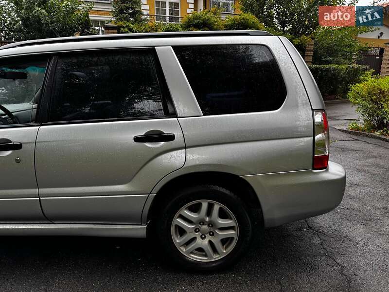 Позашляховик / Кросовер Subaru Forester 2006 в Києві