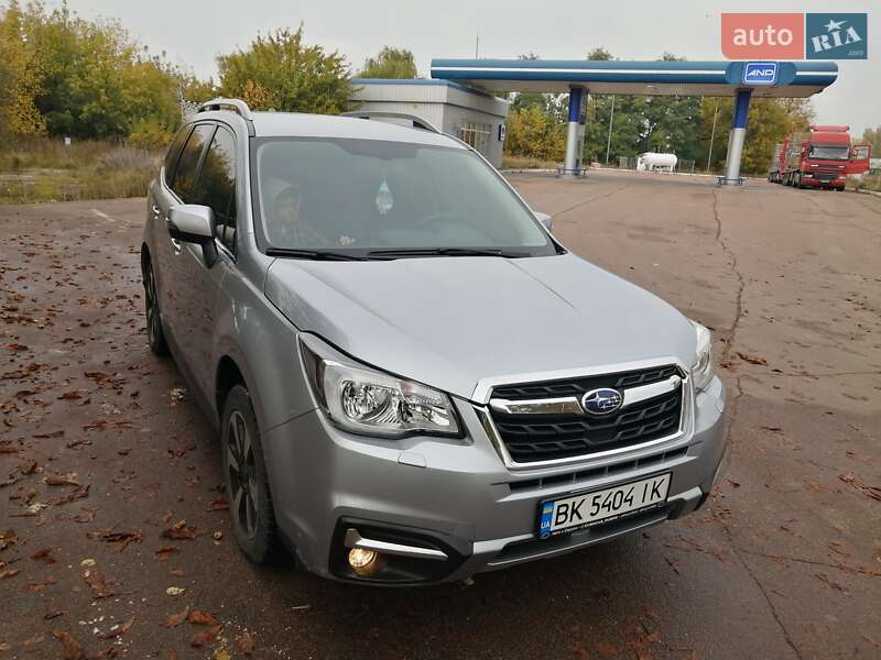 Внедорожник / Кроссовер Subaru Forester 2017 в Шостке