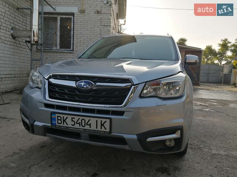 Внедорожник / Кроссовер Subaru Forester 2017 в Шостке