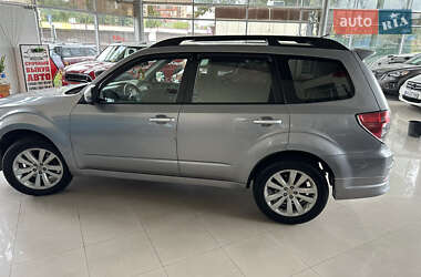 Внедорожник / Кроссовер Subaru Forester 2011 в 