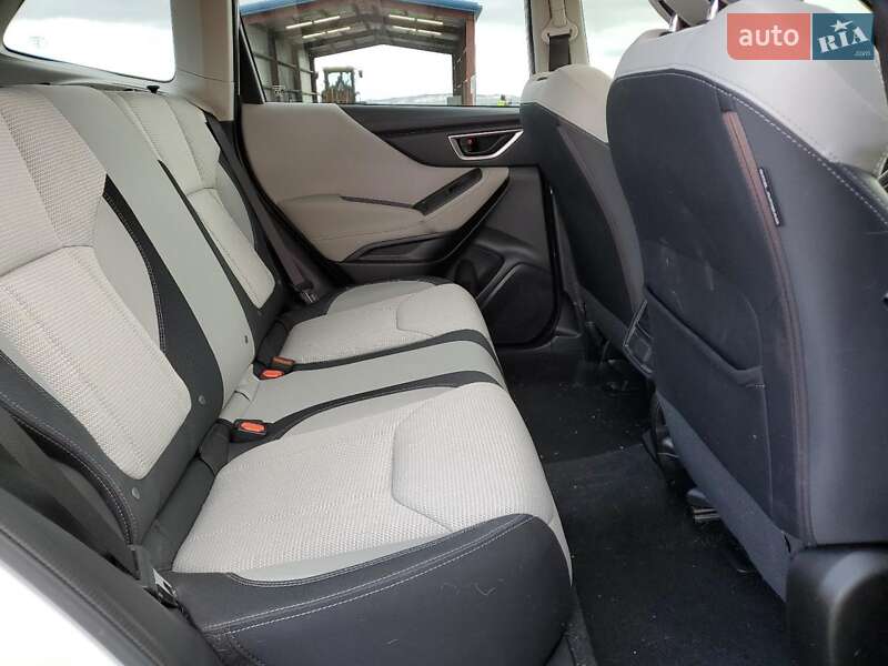 Позашляховик / Кросовер Subaru Forester 2020 в Чернівцях