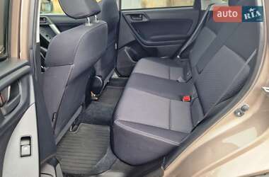 Внедорожник / Кроссовер Subaru Forester 2014 в 