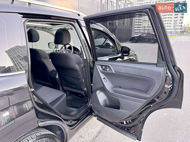 Позашляховик / Кросовер Subaru Forester 2015 в Києві фото 40 Позашляховик / Кросовер Subaru Forester 2015 в Києві