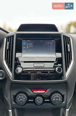 Внедорожник / Кроссовер Subaru Forester 2022 в 