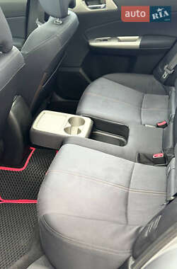Внедорожник / Кроссовер Subaru Forester 2009 в 