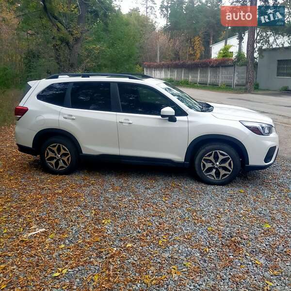 Позашляховик / Кросовер Subaru Forester 2018 в Києві