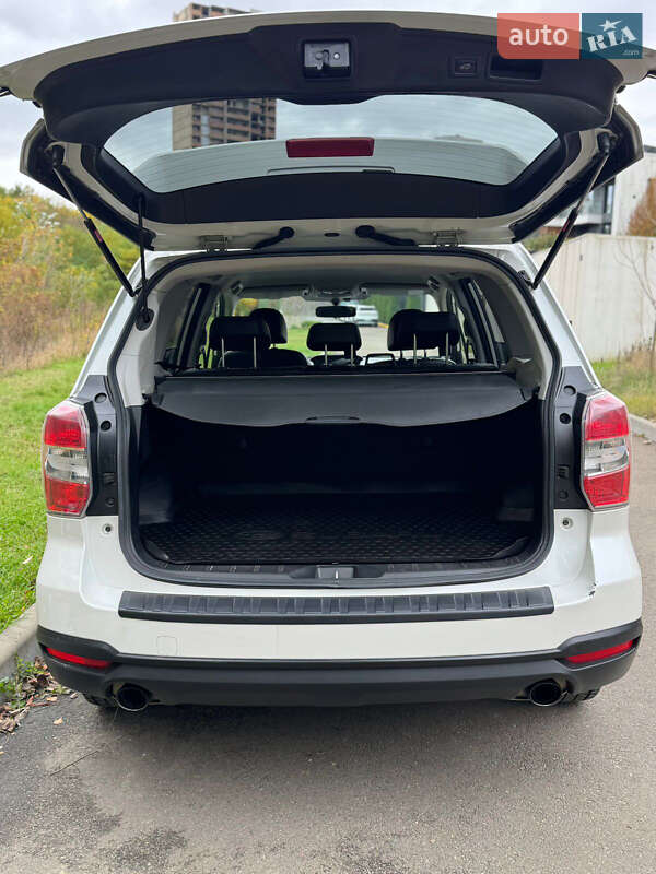 Позашляховик / Кросовер Subaru Forester 2013 в Києві