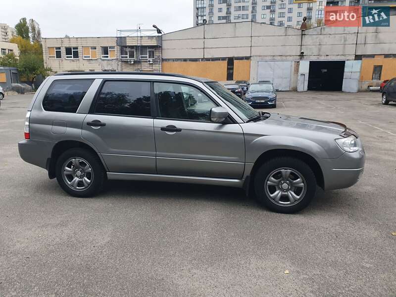 Внедорожник / Кроссовер Subaru Forester 2008 в 