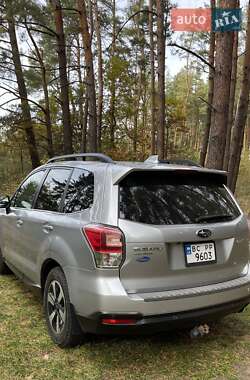 Внедорожник / Кроссовер Subaru Forester 2017 в 
