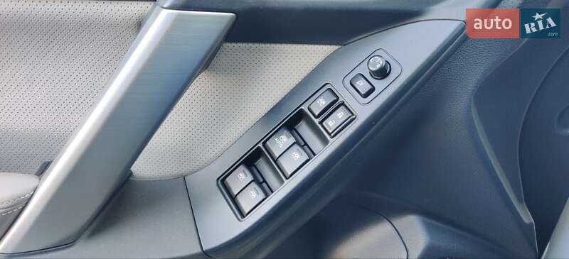 Позашляховик / Кросовер Subaru Forester 2013 в Дніпрі