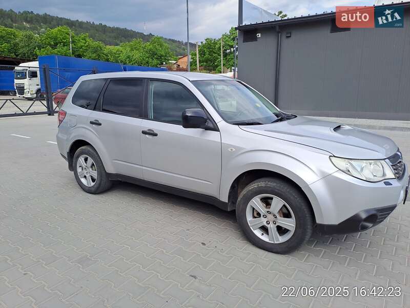 Внедорожник / Кроссовер Subaru Forester 2009 в Могилев-Подольске
