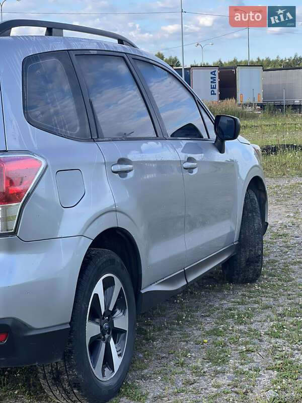 Позашляховик / Кросовер Subaru Forester 2016 в Львові фото 16 Позашляховик / Кросовер Subaru Forester 2016 в Львові