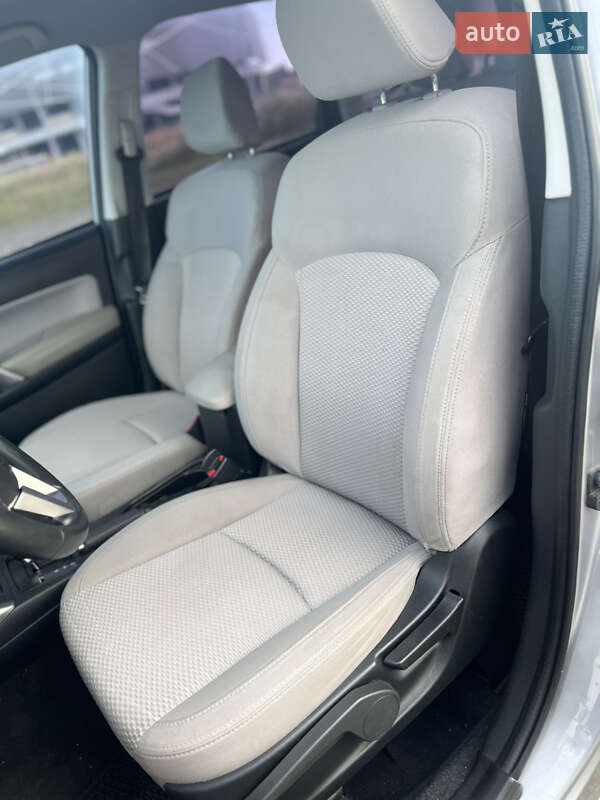 Позашляховик / Кросовер Subaru Forester 2016 в Львові фото 27 Позашляховик / Кросовер Subaru Forester 2016 в Львові