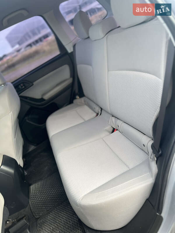 Позашляховик / Кросовер Subaru Forester 2016 в Львові фото 31 Позашляховик / Кросовер Subaru Forester 2016 в Львові