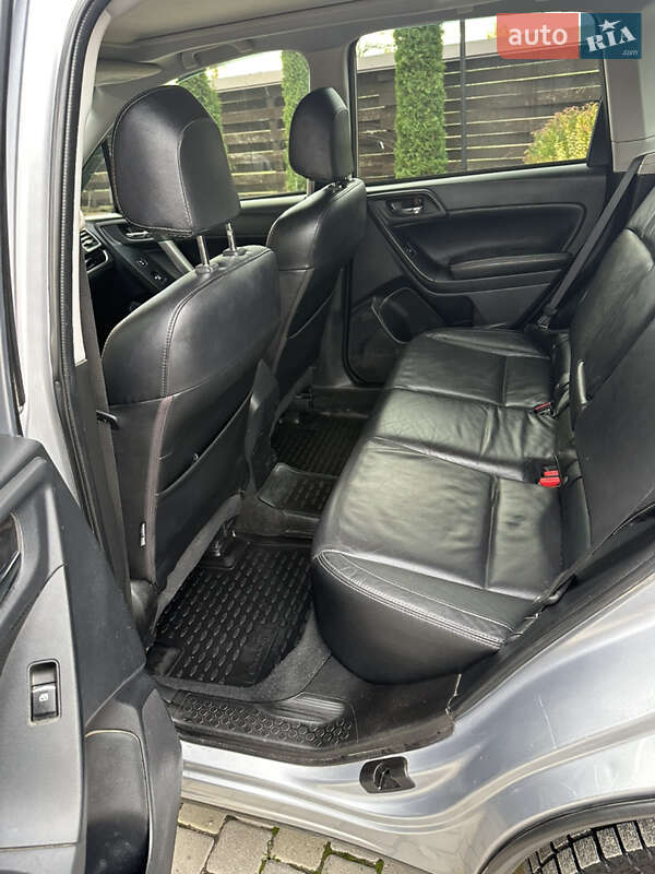 Внедорожник / Кроссовер Subaru Forester 2017 в Полонном