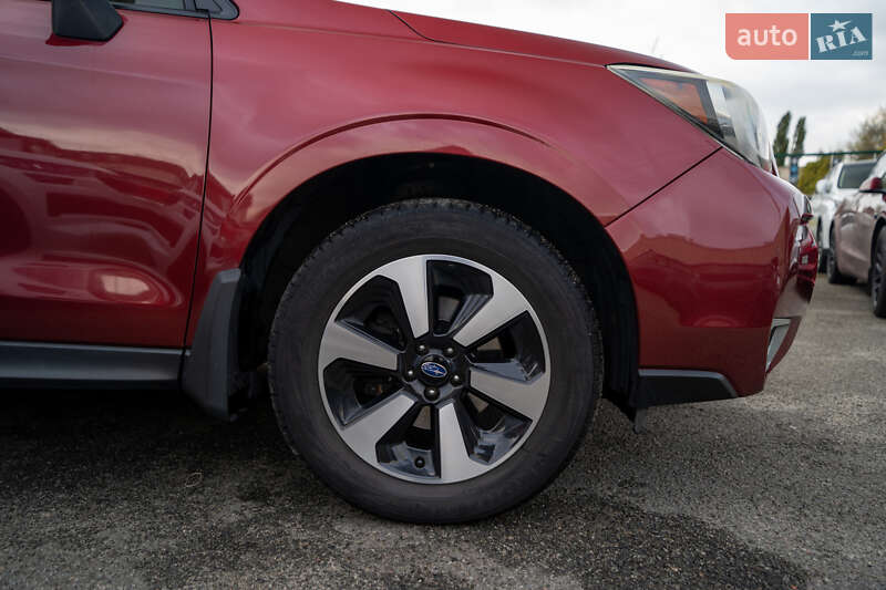 Позашляховик / Кросовер Subaru Forester 2017 в Києві