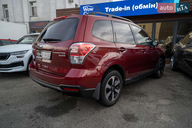 Позашляховик / Кросовер Subaru Forester 2017 в Києві