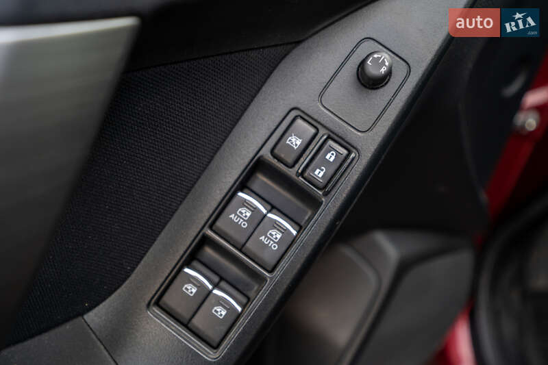 Позашляховик / Кросовер Subaru Forester 2017 в Києві