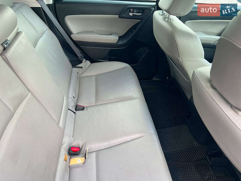 Внедорожник / Кроссовер Subaru Forester 2015 в Львове