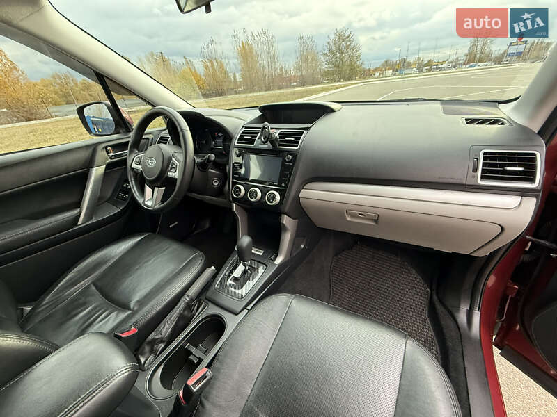 Внедорожник / Кроссовер Subaru Forester 2016 в Киеве