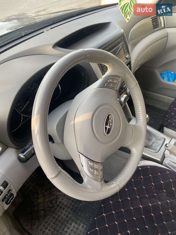 Внедорожник / Кроссовер Subaru Forester 2010 в Львове