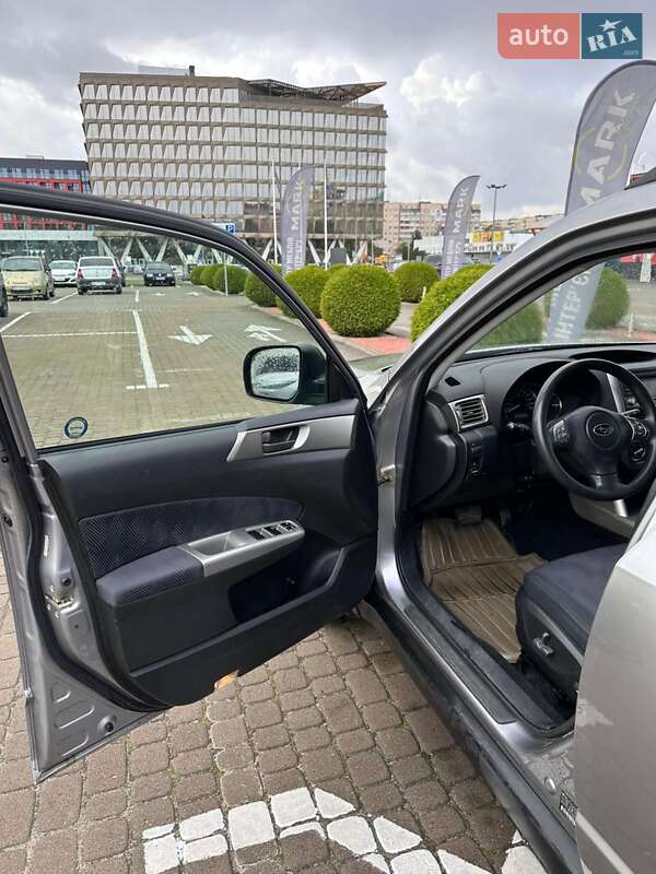 Позашляховик / Кросовер Subaru Forester 2010 в Львові