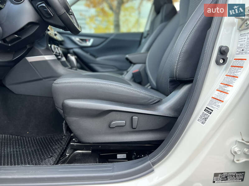 Внедорожник / Кроссовер Subaru Forester 2020 в Киеве