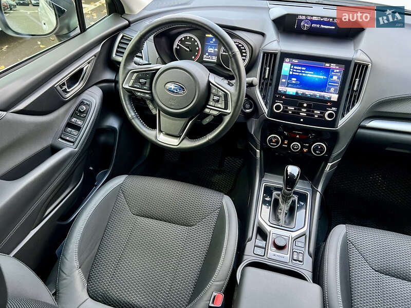 Внедорожник / Кроссовер Subaru Forester 2020 в Киеве