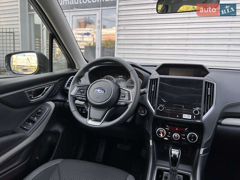 Внедорожник / Кроссовер Subaru Forester 2024 в Киеве