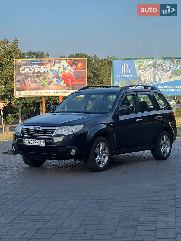 Позашляховик / Кросовер Subaru Forester 2010 в Кам'янському