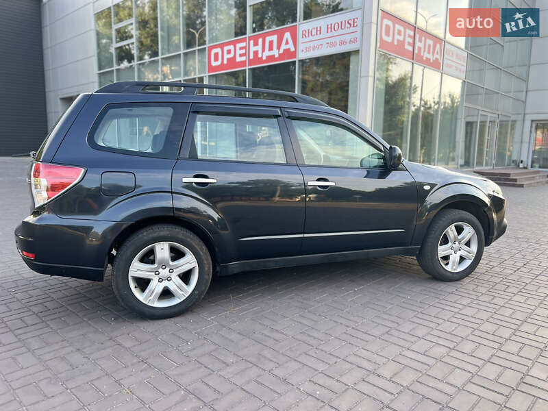 Позашляховик / Кросовер Subaru Forester 2010 в Кам'янському