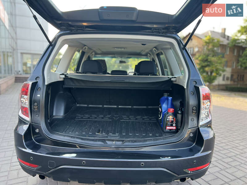 Позашляховик / Кросовер Subaru Forester 2010 в Кам'янському